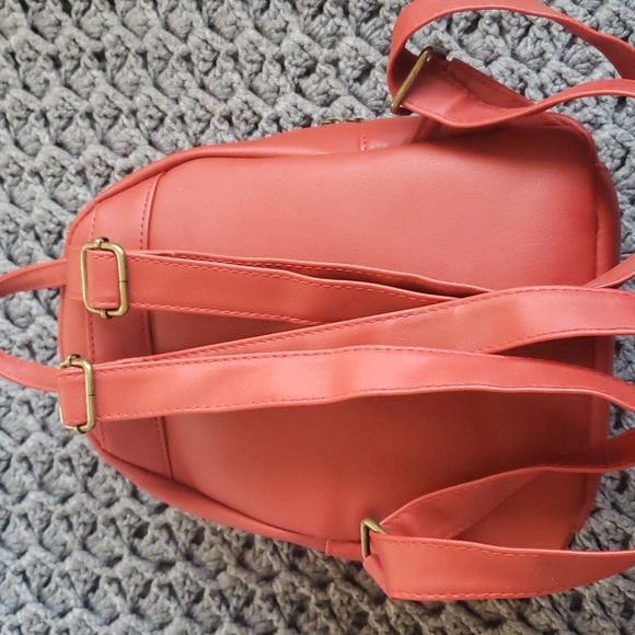 Loungefly Disney Backpack ❤ - Picture 4 of 8